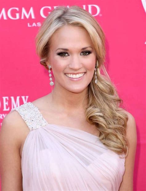Top 40 Carrie Underwood Hairstyles That Look Gorgeous Yve