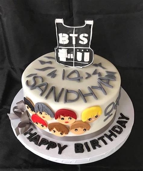 Blackpink bts exo twice kpop cake singapore jungkook bts cake. Korean Band BTS cake.#koreanbandcake #BTS in 2020 | Bts ...