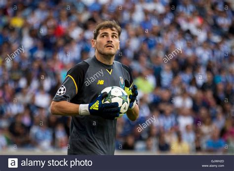 Players teams squads shortlists discussions. Porto, Portugal. 17th Aug, 2016. FC Porto player Iker ...