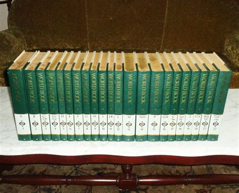 World Book Encyclopedia Book Set Complete 22 Volume 1990 Green | Etsy | World book encyclopedia ...