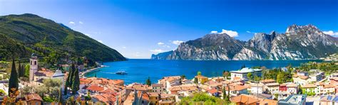 Situato tra lombardia, veneto e trentino, il lago di garda (o benaco) è il più esteso lago italiano. Lago di Garda y Lago Di Como, ¿cuál elegir? | CONSEJEROS ...