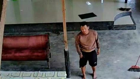 Tampang Pencuri Kotak Infak Musala Khairunnas Kota Binjai Aksinya