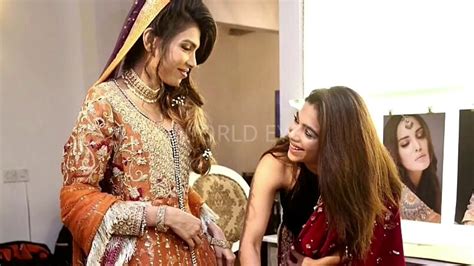 Sonya Hussyn Look Gorgeous At Sisters Mehndi Ceremony Youtube