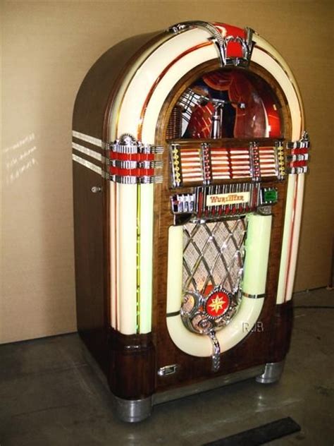 1946 Wurlitzer Model 1015 This Is The Highly Collectible Wurlitzer