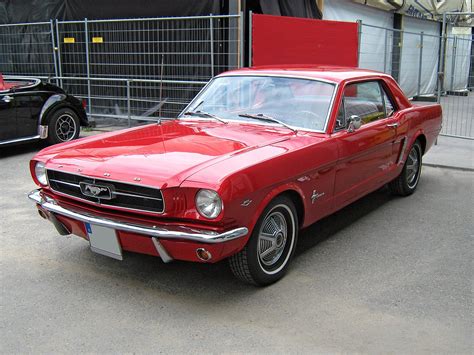 Ford expanded the mustang lineup with a brand new model named mach 1 in 1969 in a bid to ford's archives department remembers it developed the mustang svo at a time when engineers. Ford Mustang (erste Generation) - Ford Mustang (first ...