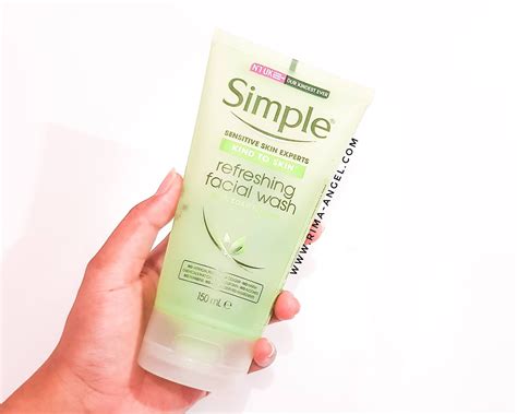 Review Simple Refreshing Facial Wash