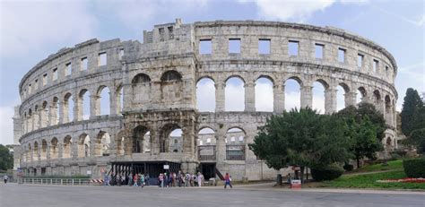 de pula arena kroatië s 2000 jaar oude amfitheater vakantie in kroatie insider reis info