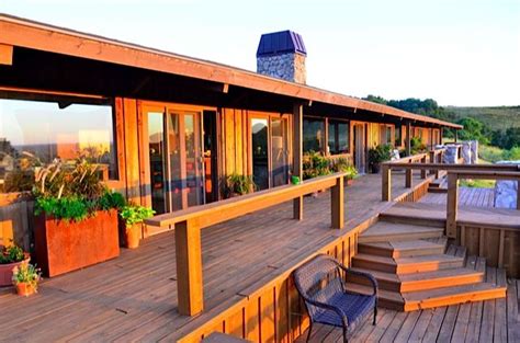 Pioneer chicken (or pioneer take out, as it is officially named) is an american fried chicken restaurant chain which was founded in echo park, los angeles in 1961 by h.r. The Pioneer Woman's ranch | Camping, retreats in 2019 ...