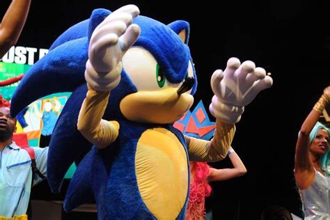 The Internet Is Obsessed With Sonic The Hedgehogs Muscular Sculpted