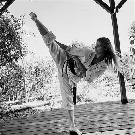 pin by ivanov vivas on martial arts martial arts women female martial artists martial arts girl