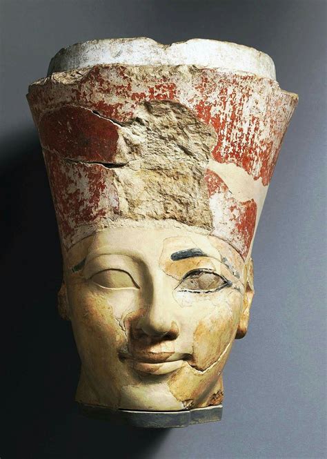 statue of queen hatshepsut egyptian museum cairo egyp