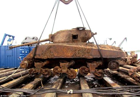 Wwii Tank Salvaged From Wreck Of Us Arctic Convoy Ship Daily Mail Online