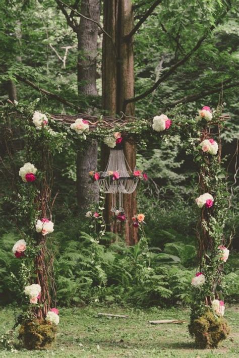 31 Charming Woodland Wedding Arches And Altars Weddingomania