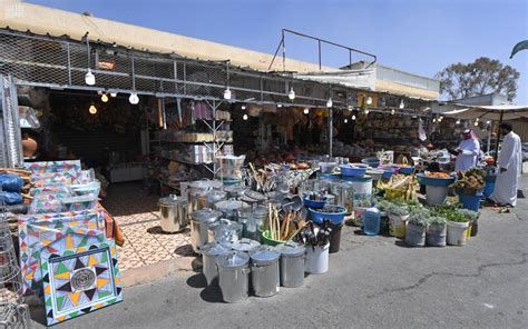 مواقيت الصلاة حسب توقيت مدن السعودية: سوق الثلاثاء في أبها.. بوابة التجارة منذ 200 عام | صحيفة الاقتصادية