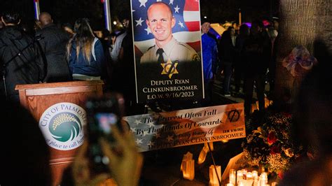 Los Angeles County Sheriff’s Deputy Fatally Shot on the Job - The New