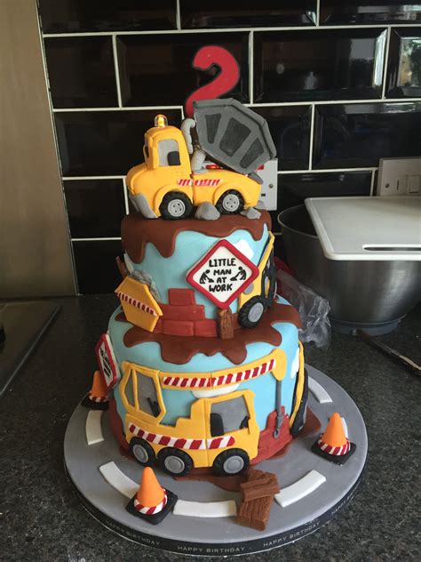 I paid the assistant and took the books but then stupidly left the bookshelf without waiting for my. Construction birthday cake. Diggers. Dumper trucks. Crane ...