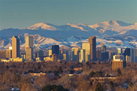 Панорама денвера скульптура укрощение мустанга в центре. Dater's Guide for Things to do in Denver/Colorado while ...
