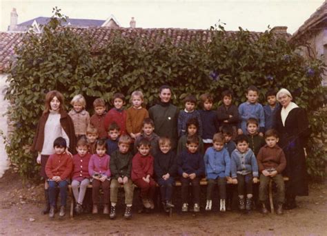 Photo De Classe Ecole Maternelle De 1967 Ecole Privée Copains Davant