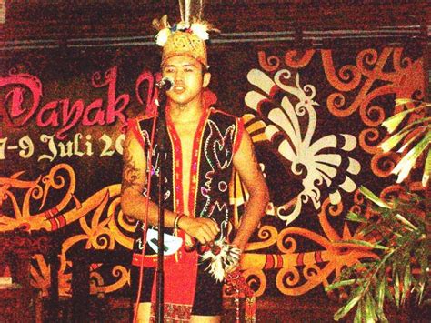 Dailylife Tanah Kalimantan Identik Dengan Orang Dayak