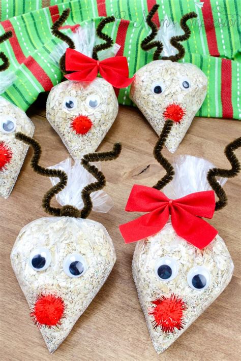 Most of these crafts use what you probably already have at home. Fun Holiday Kids Craft: Oatmeal Reindeer Food Recipe