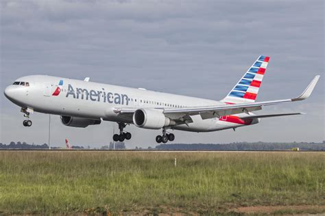 Two Passengers Accuse American Airlines Of Racism