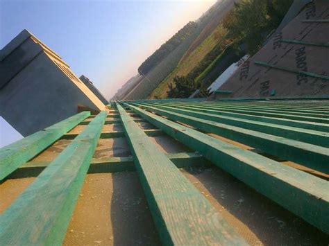 Łacenie, poziomowanie, rozmierzanie | dachyostrow.pl