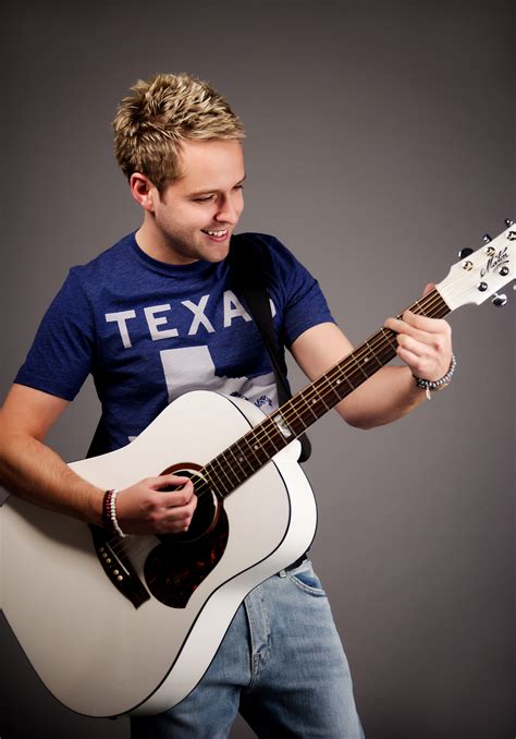 The irish country singer was born in ireland on august 24, 1983. Derek Ryan Bio - Derek Ryan Music