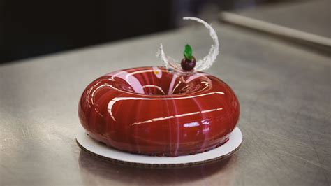 Local Baker Shows Us The Mesmerizing Art Of Mirror Glazed Cakes Seattle Refined