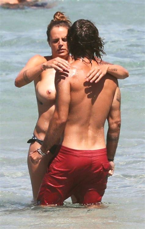 Laure Manaudou Nude Pics Page 1