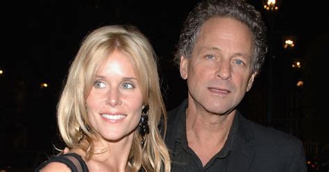 Fleetwood Macs Lindsey Buckingham Splits From Wife Kristen After 21