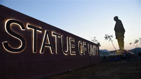 India Unveils Worlds Tallest Statue Statue Of Unity Twice The Size