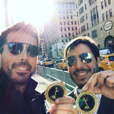 Nacho Viale exultante en New York - laubfal