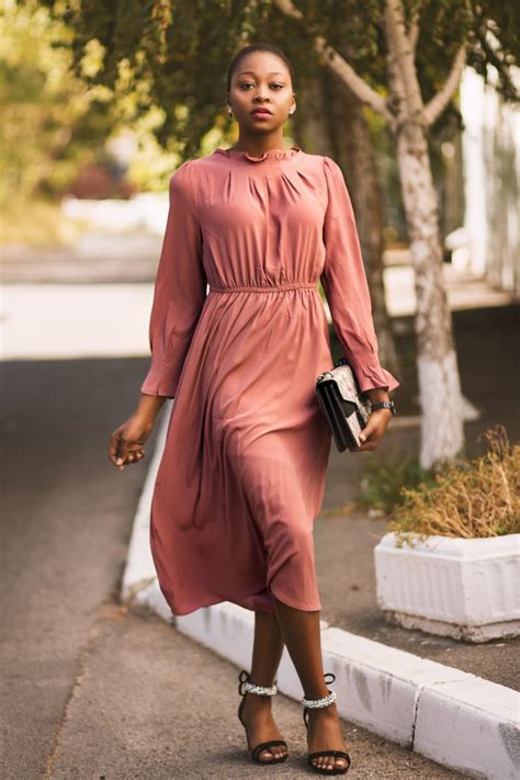 casual wedding outfit guest black women
