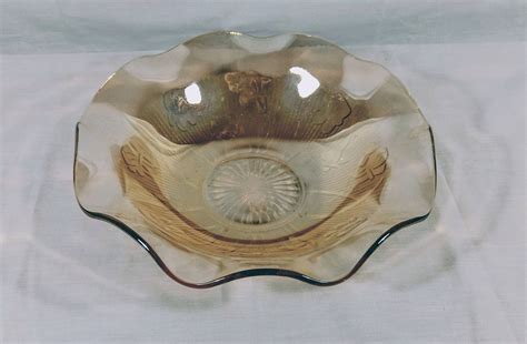 Jeanette Glass Company Iridescent Scalloped And Ruffled Bowl In Iris Pattern By