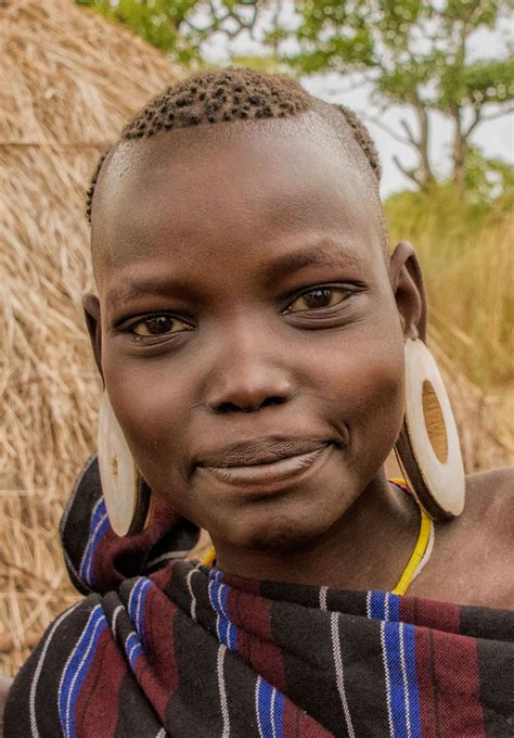 Mursi Young Woman Rod Waddington African People Native People