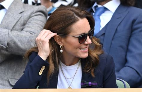 Kate Middleton S Ray Ban Sunglasses Are 30 Off For Black Friday Marie Claire