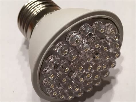 Soldering A Energy Saving 38 Leds Lamp