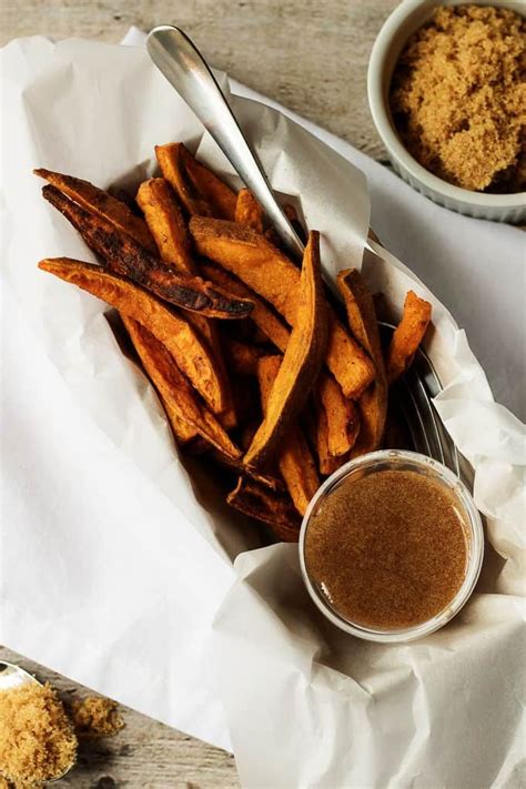 Creamy maple dip for sweet potato fries. Sweet Potato Fries with Cinnamon Sugar Dipping Sauce ...