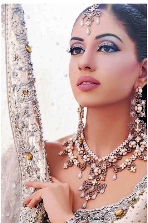 latest bridal makeup trend and jewelry khawar riaz bridal indian bride makeup pakistani bridal