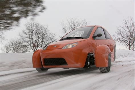 Advertisements starting in 2017 show an increased base price target of $7,450 ($7,300 for those with reservations). Elio Motors Says It Wants To Raise $100 Million | Carscoops