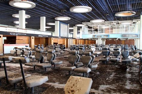 8 Eerie Photos Of Abandoned Airports Around The World Abandoned