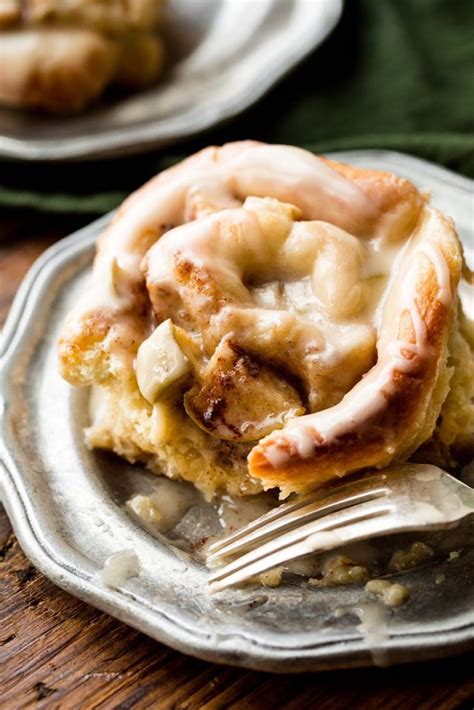 Apple Cinnamon Rolls With Caramel Icing Red Star Yeast
