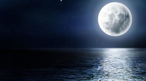 Over the moon / «над луной». Full Moon Insomnia: Why a Full Moon Keeps You Awake ...