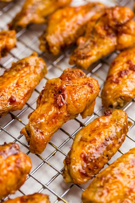 Drizzle with the oil and rub seasoning all over to evenly coat. Crispy Oven Baked Chicken Wings - Easy Peasy Meals