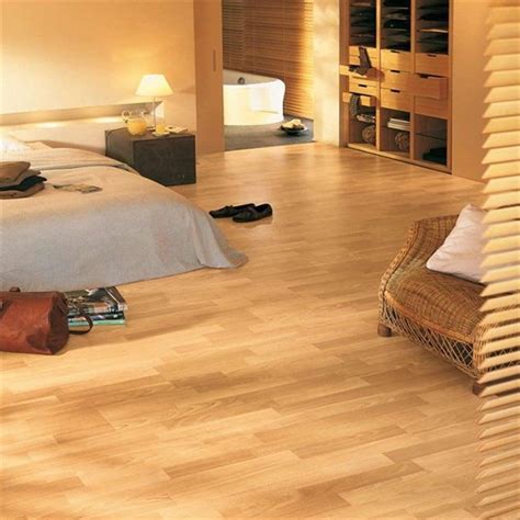 The fantastic new laminate floor from kronotex ! Quickstep Classic 8mm Enhanced Beech Laminate Flooring ...