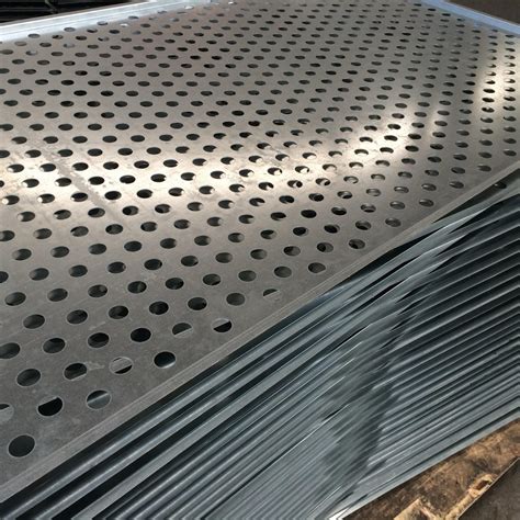 China Perforated Metal Aluminum Mesh Speaker Grille Sheet Stainless