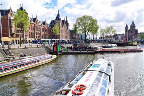 The 4 busiest attractions in Amsterdam (+ how to avoid waiting in line)