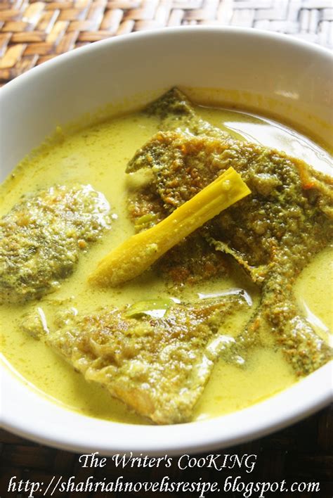 Ikan bawal emas stim steamed golden pomfret chinese new year special. Resepi Ikan Bawal Emas Masak Lemak Cili Api ~ Resep ...