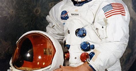 Proyek nasa ini diluncurkan pada 16. buatbest: Manusia Pertama Ke Bulan Neil Armstrong ...
