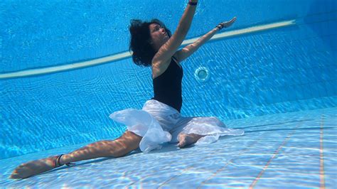 Discover Egypts First Underwater Dance And Meditation For Women